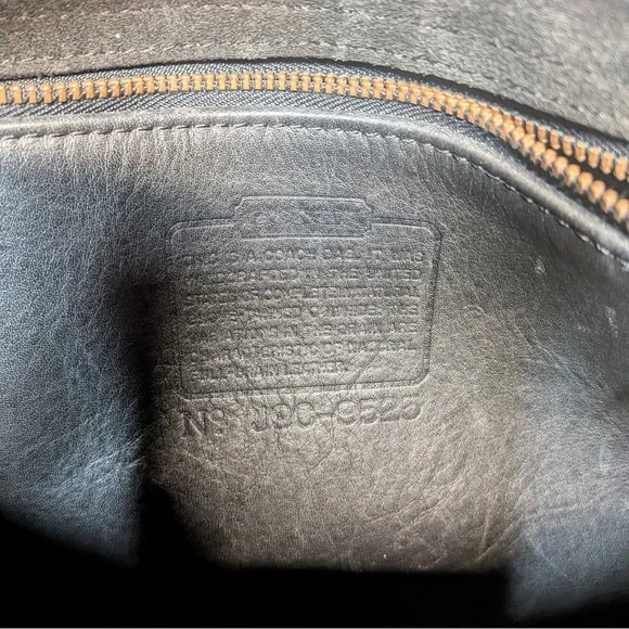 Vintage Coach Stewardess 9525 Black Glovetanned Leather Crossbody 90s Minimalist - Picture 14 of 16